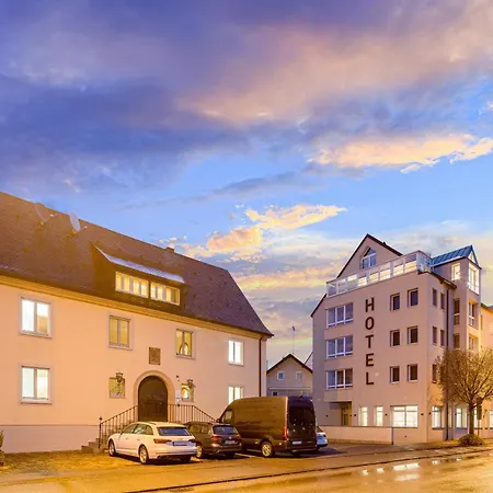 Zur Schmiede 3*