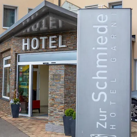 Zur Schmiede 3*