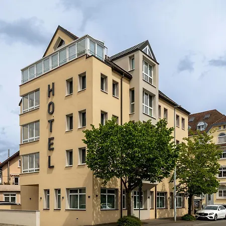 Отель Zur Schmiede 3*