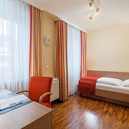 Zur Schmiede 3* Радольфцелль (Бодензее)